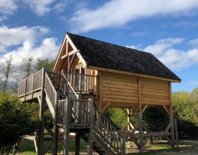 Cabane perchée Faon